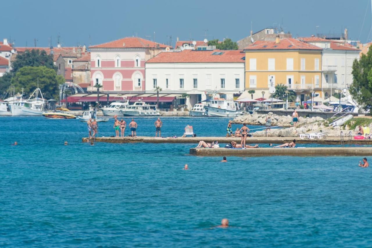 Apartment Gaby With Balcony Porec Bagian luar foto